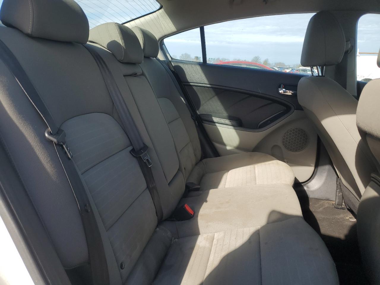 2015 Kia Forte - Image 11