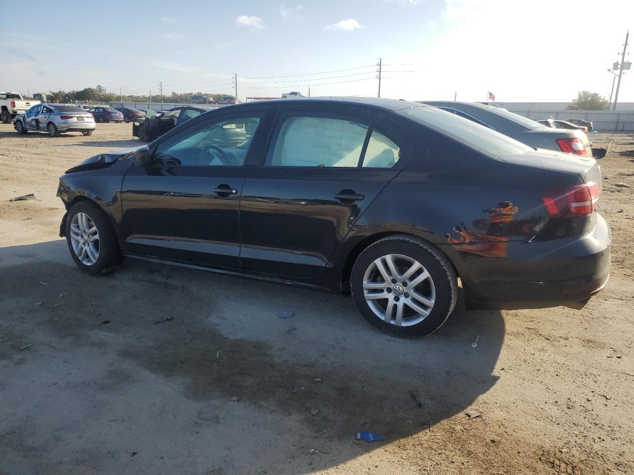 2018 Volkswagen Jetta - Image 2