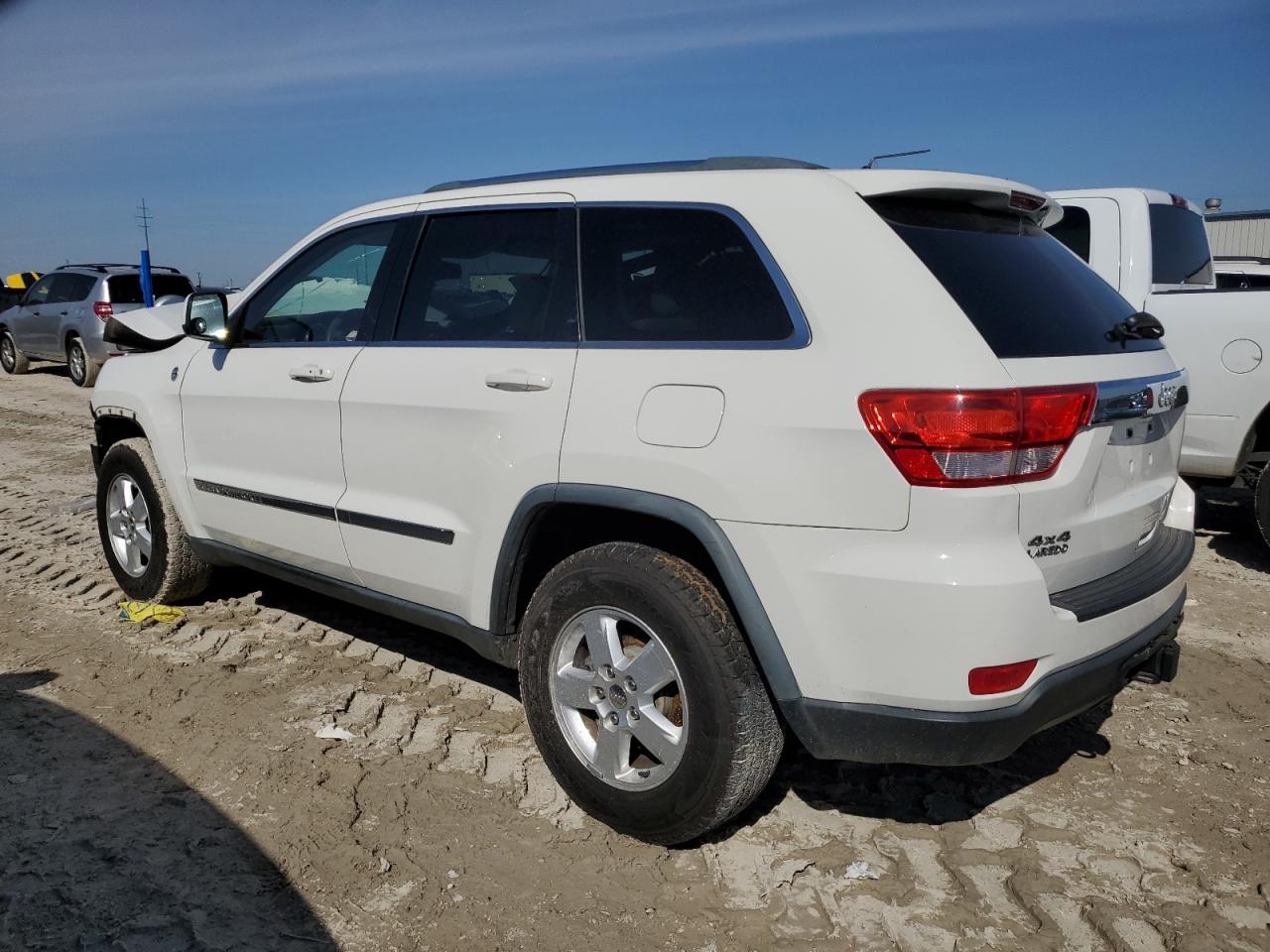 2011 Jeep Grand Cherokee - Image 2