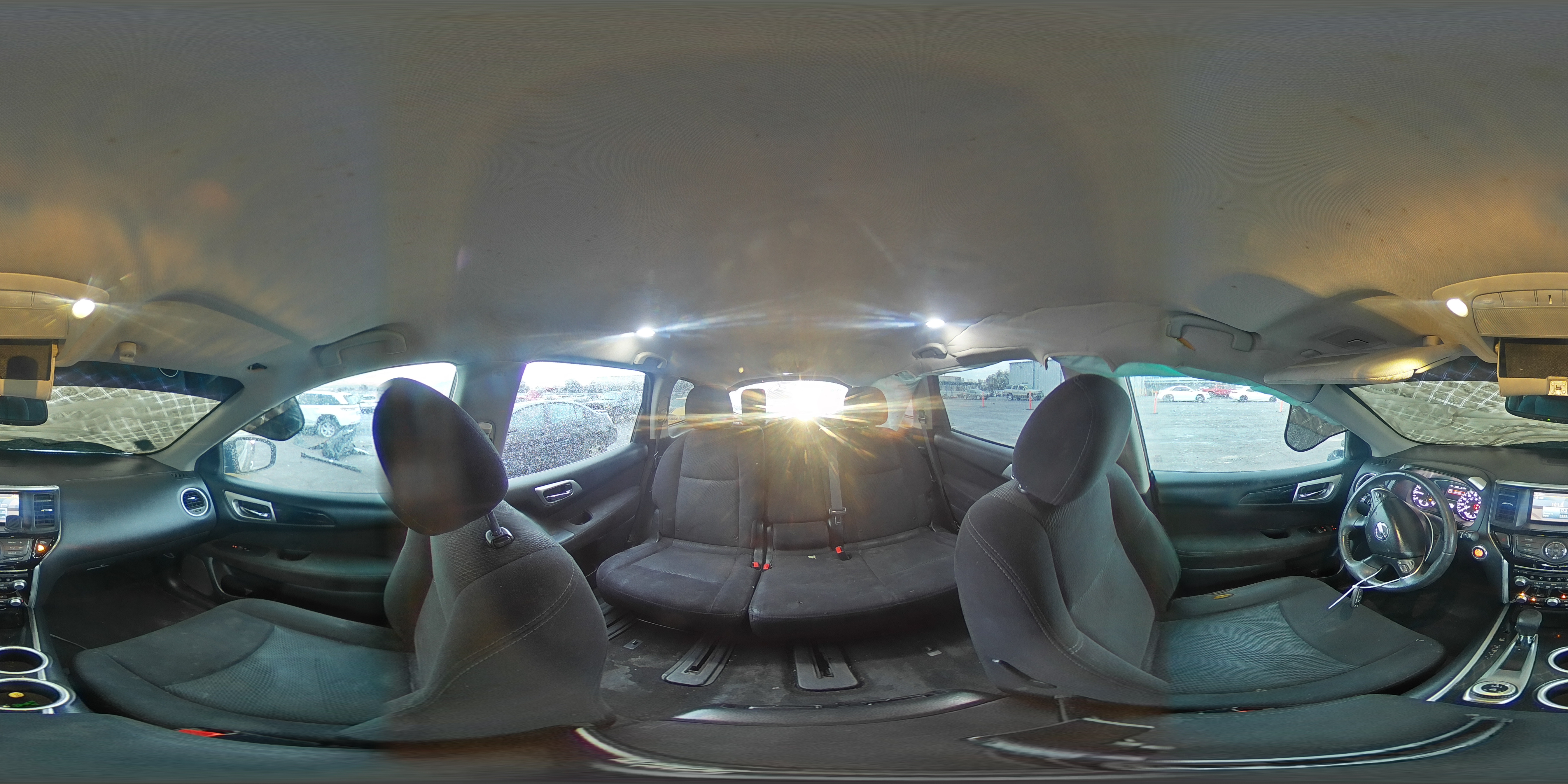 2015 Nissan Pathfinder - Image 13