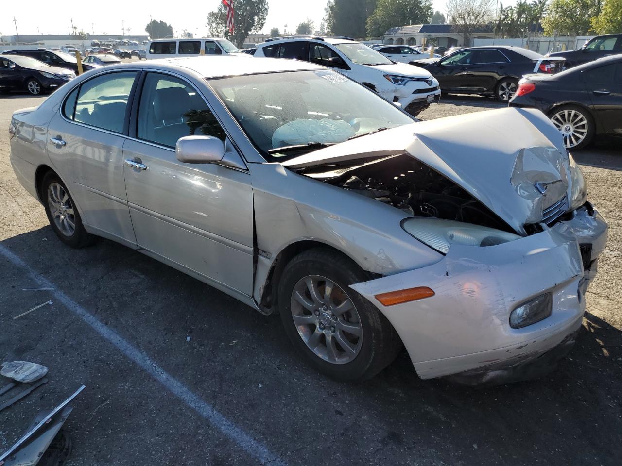 2002 Lexus ES - Image 4