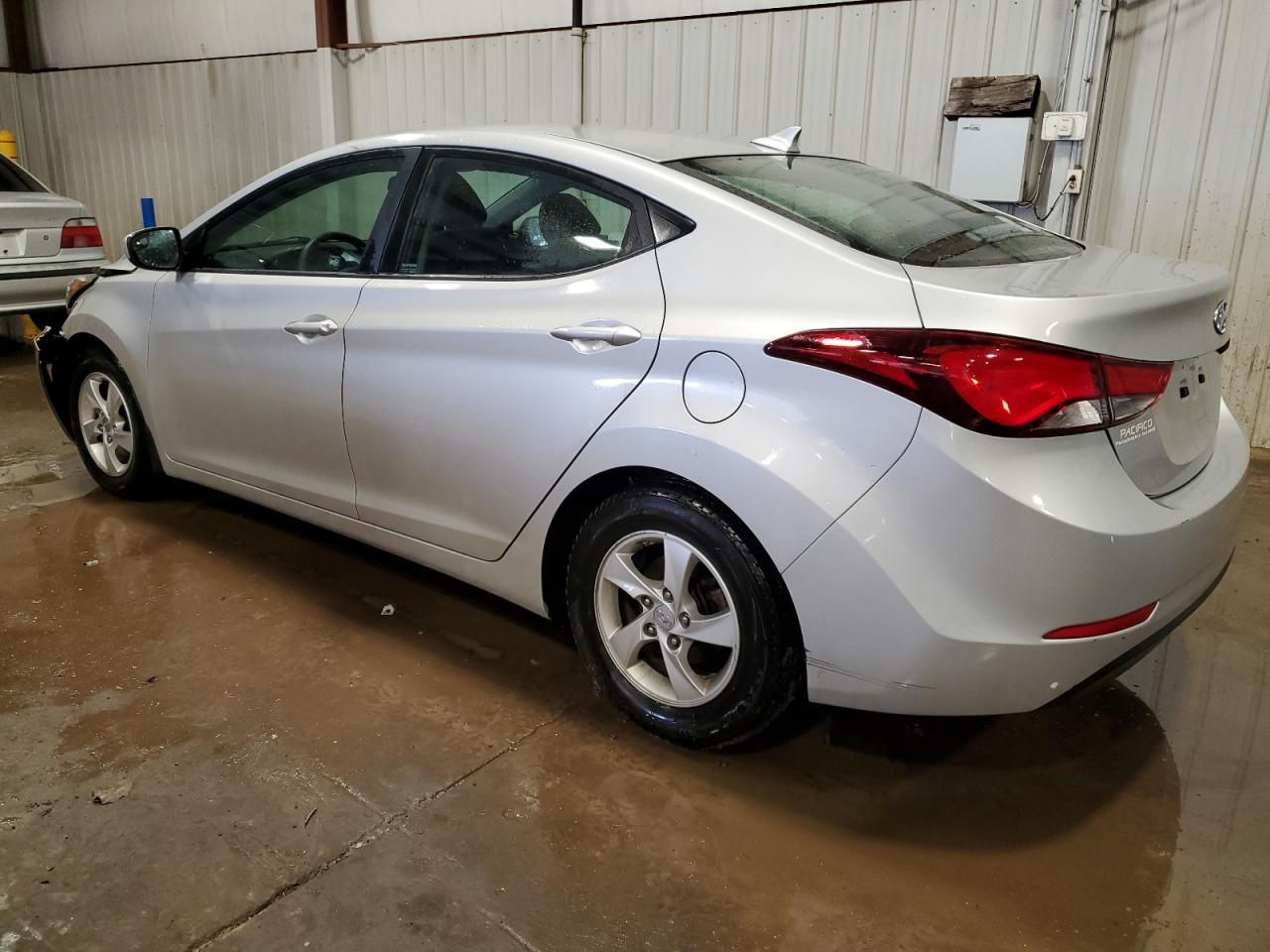 2015 Hyundai Elantra - Image 2