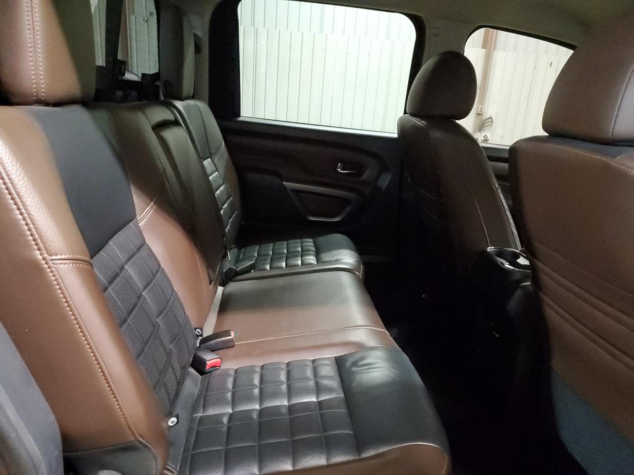 2016 Nissan Titan - Image 10