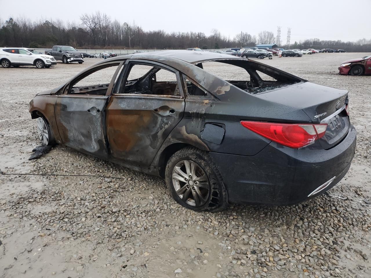 2011 Hyundai Sonata - Image 2