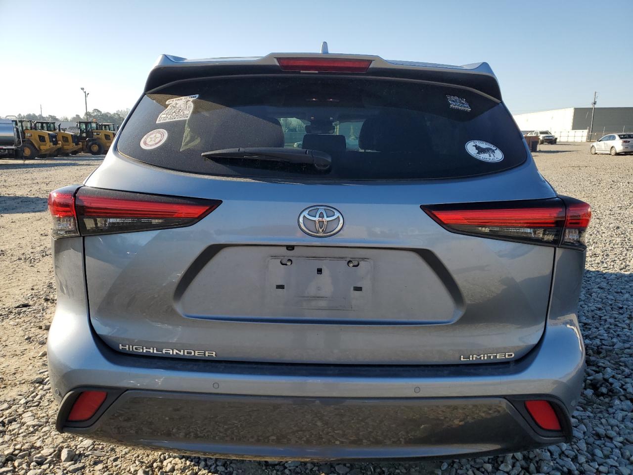 2020 Toyota Highlander - Image 6