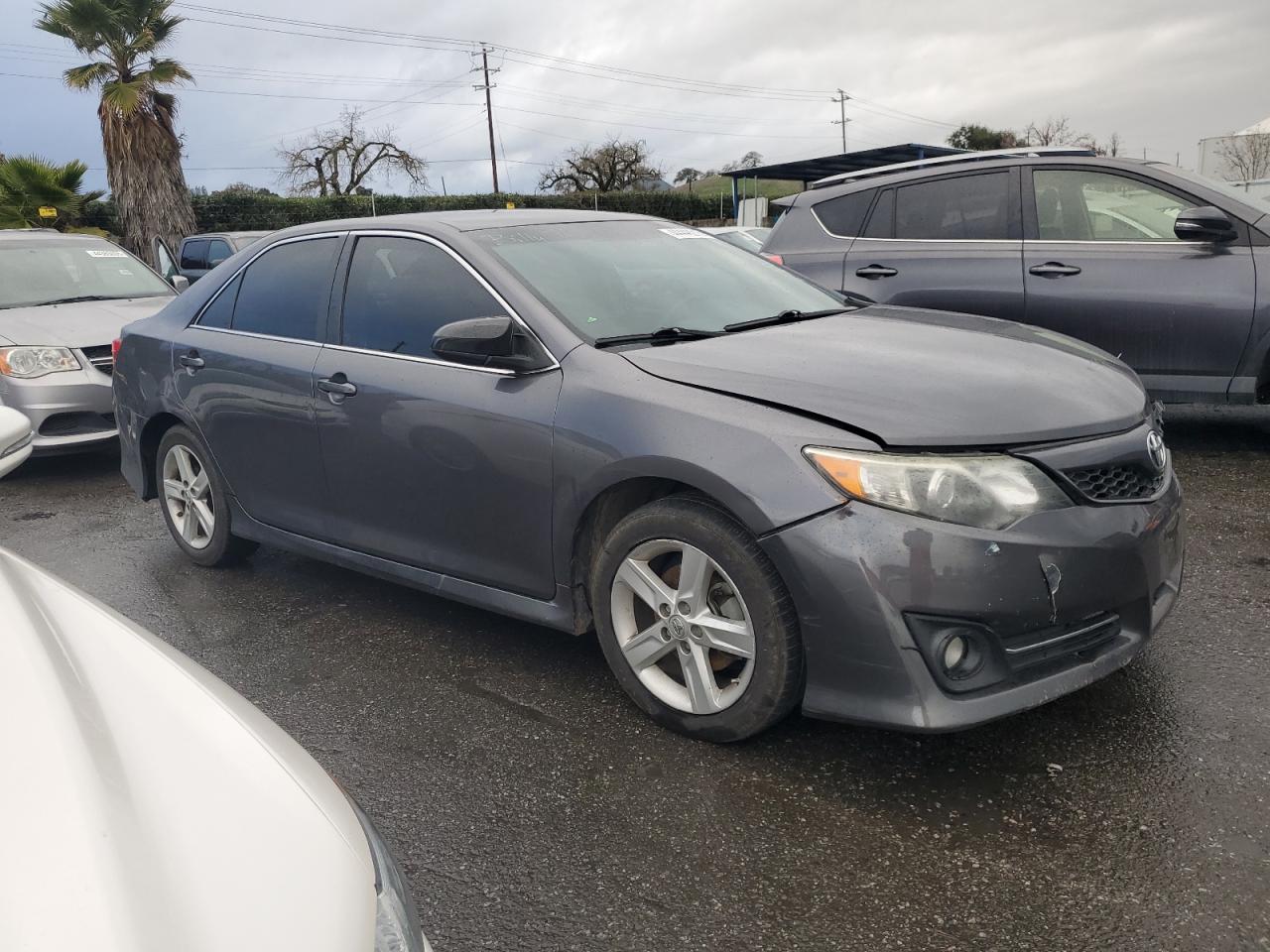 2013 Toyota Camry - Image 4