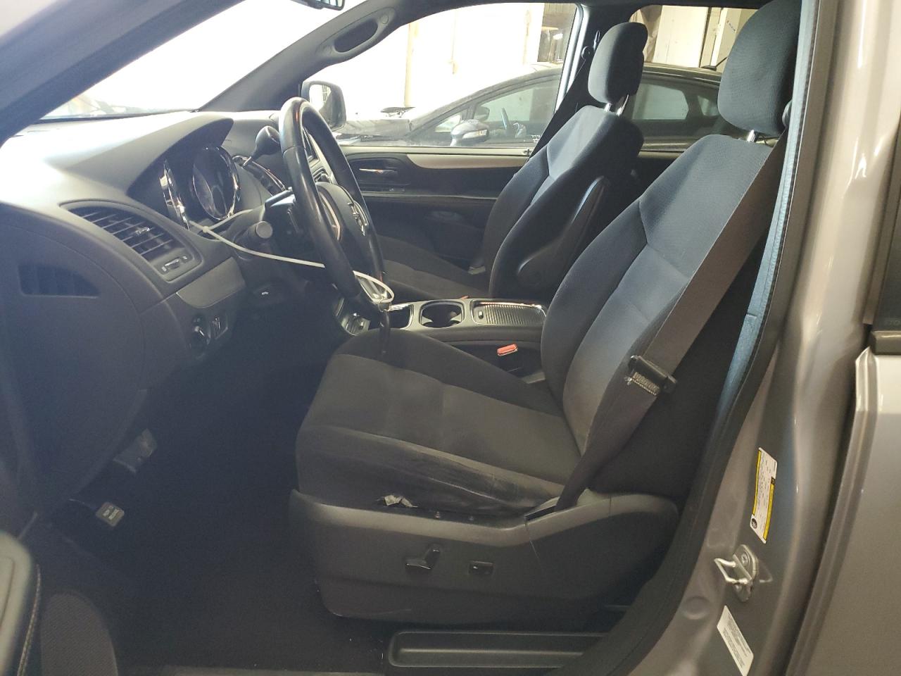 2014 Dodge Caravan - Image 7
