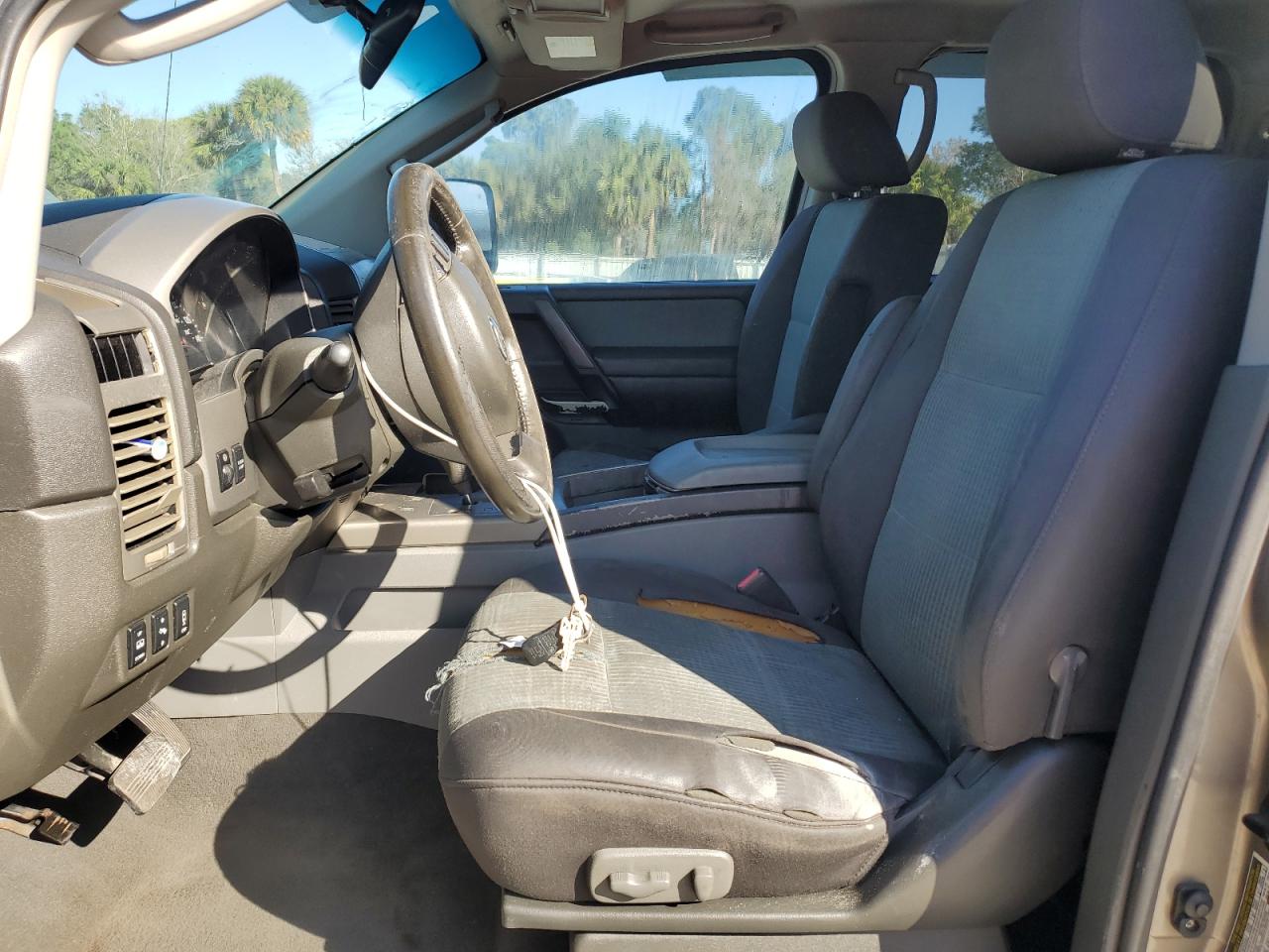 2006 Nissan Titan - Image 7