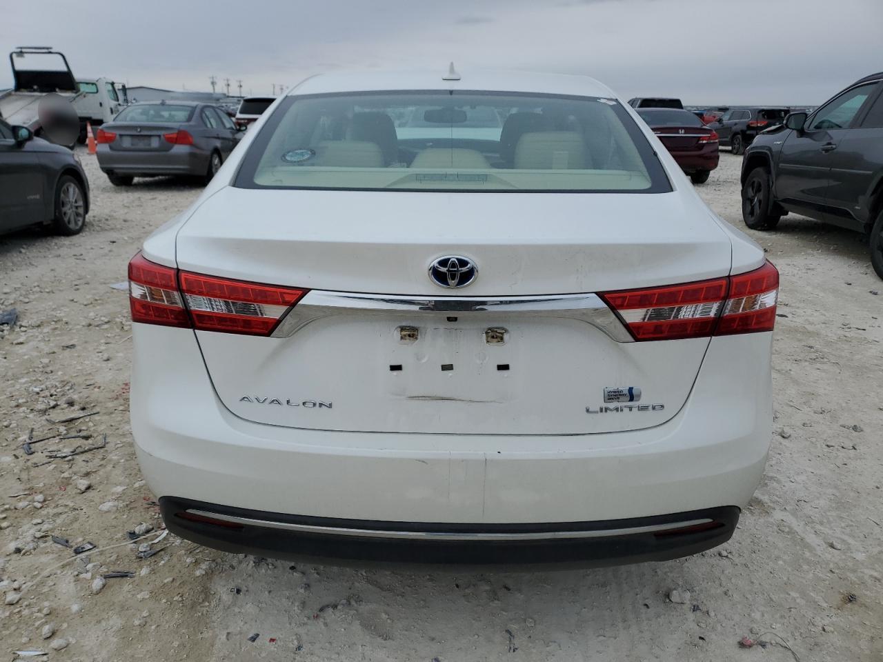 2014 Toyota Avalon - Image 6