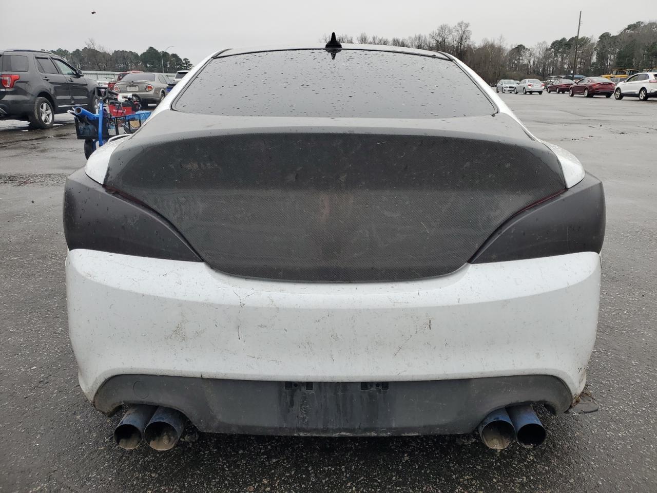 2016 Hyundai Genesis - Image 6
