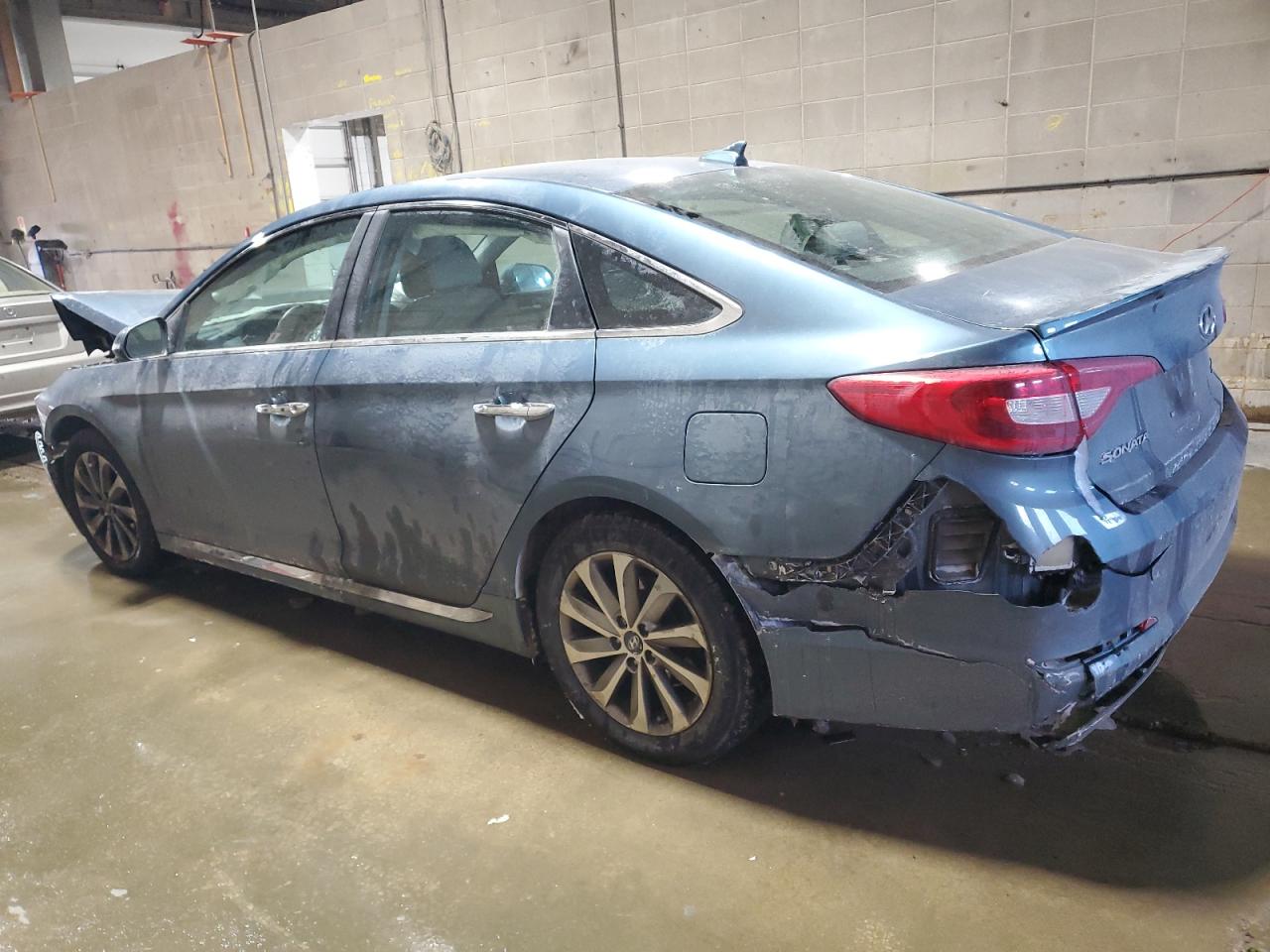 2015 Hyundai Sonata - Image 2