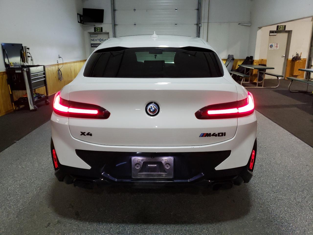 2022 BMW X4 - Image 6