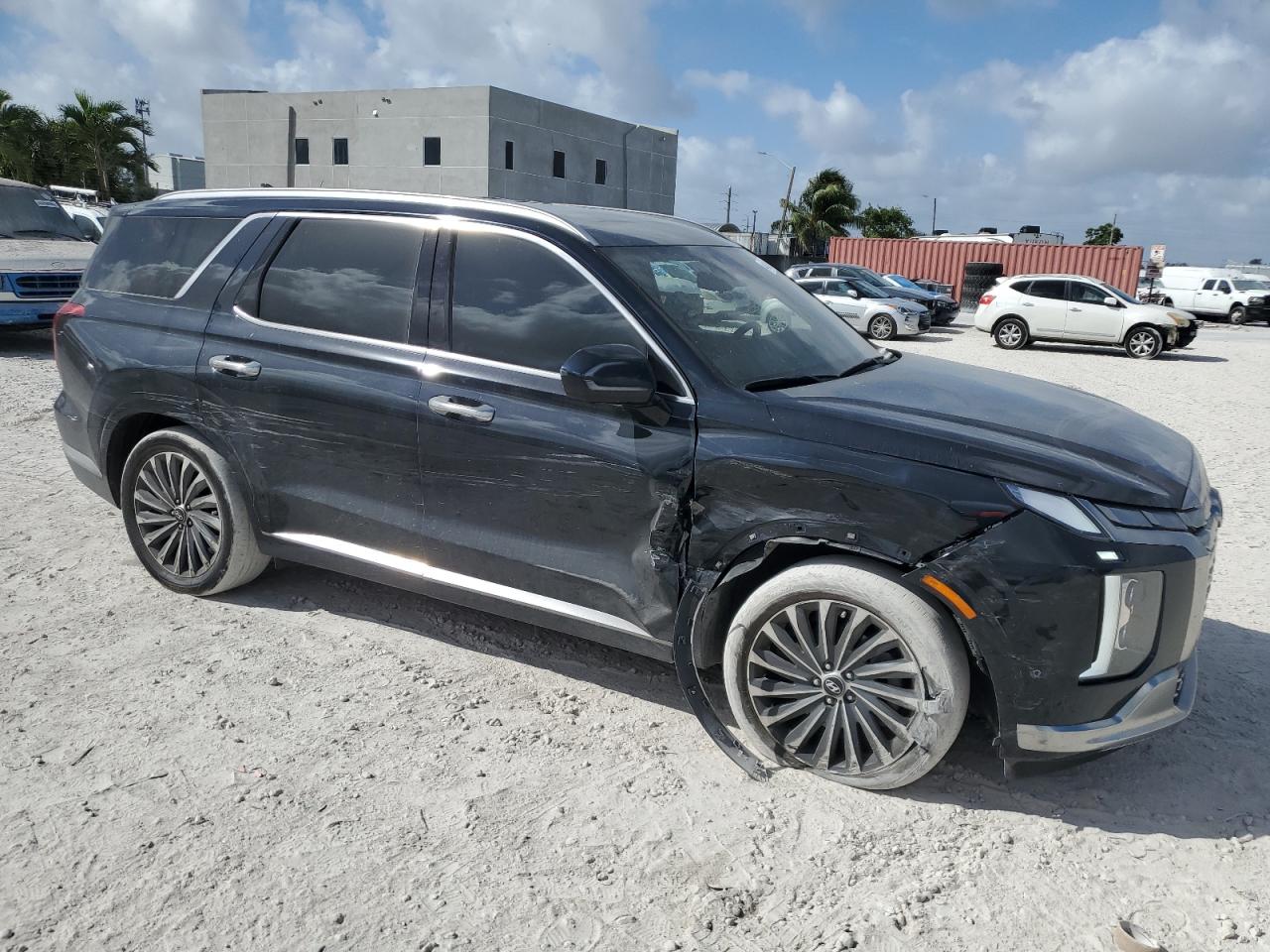 2024 Hyundai Palisade - Image 4