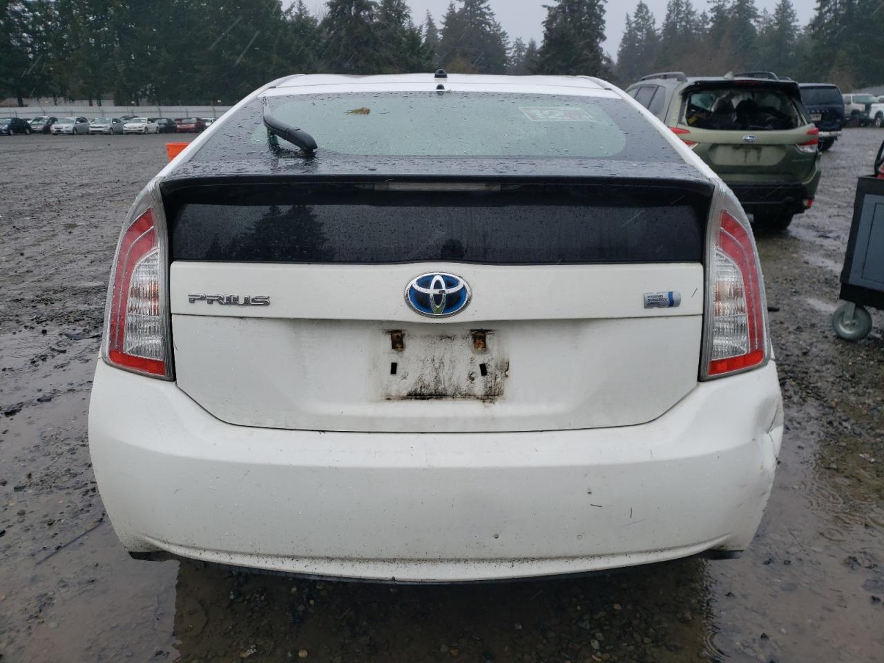2013 Toyota Prius - Image 6