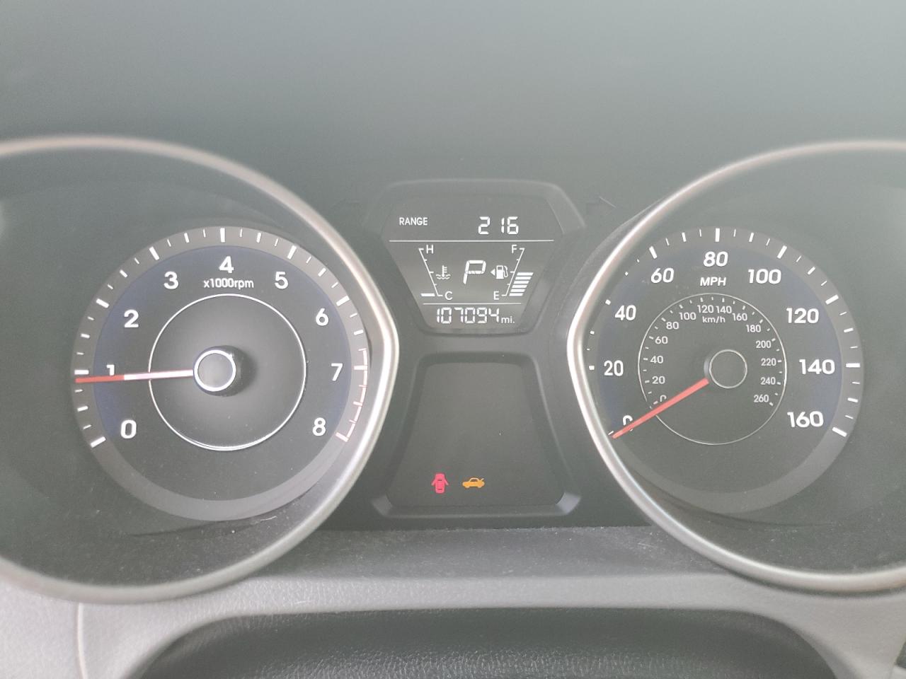 2015 Hyundai Elantra - Image 9