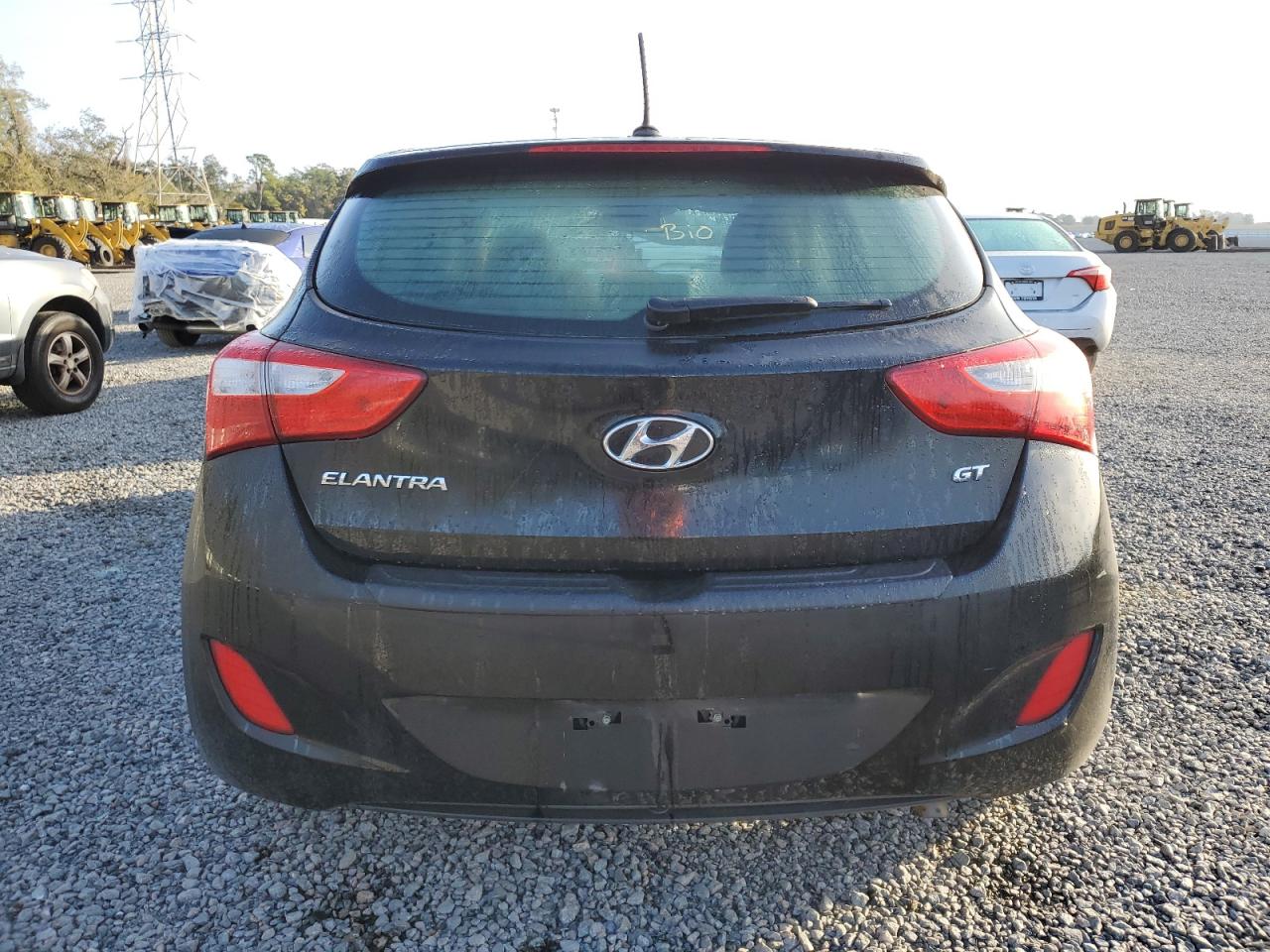 2016 Hyundai Elantra - Image 6