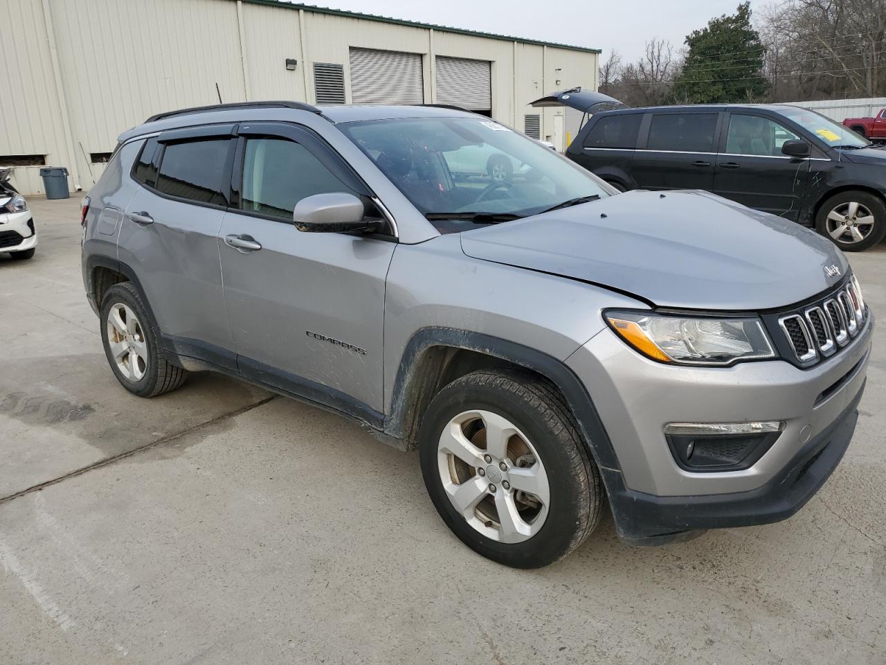 2018 Jeep Compass - Image 4