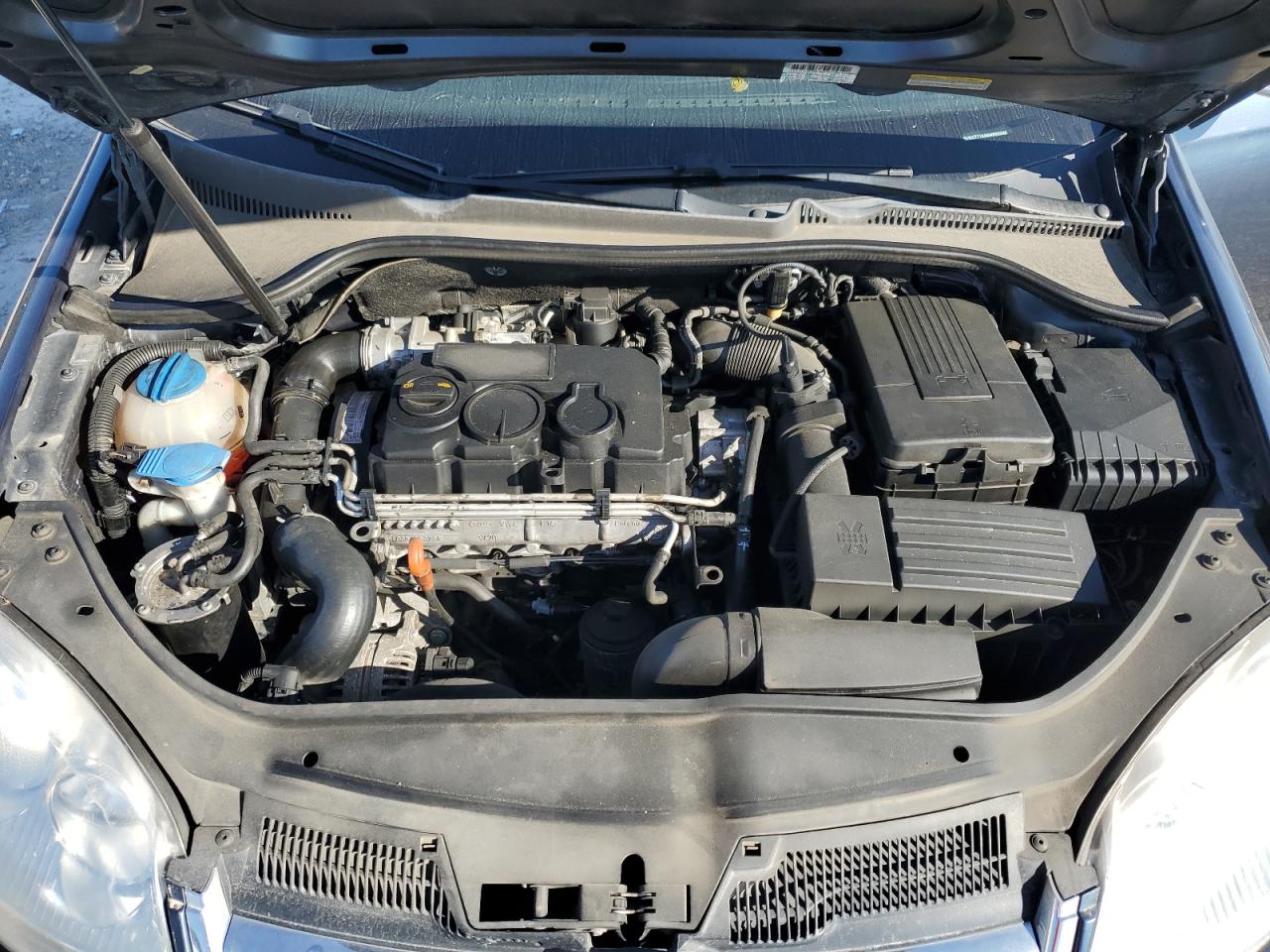 2006 Volkswagen Jetta - Image 11