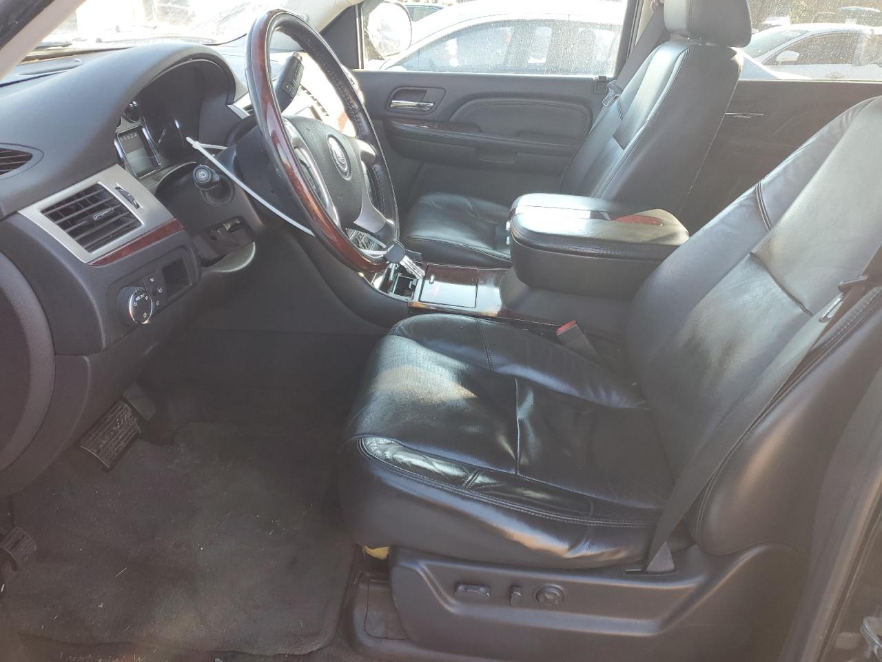 2008 Cadillac Escalade - Image 7