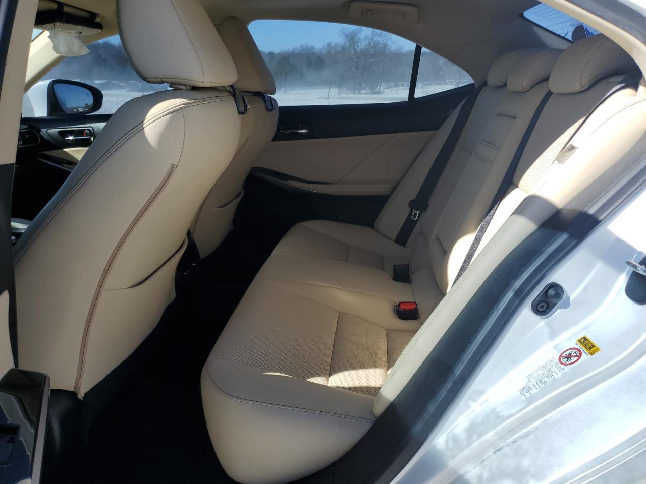 2016 Lexus IS - Image 10