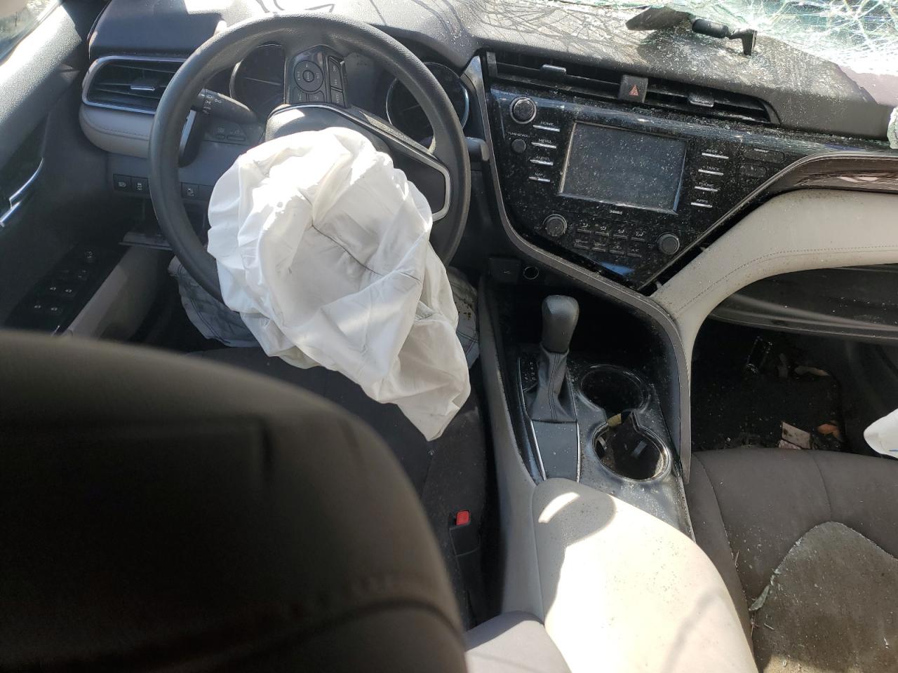 2020 Toyota Camry - Image 8