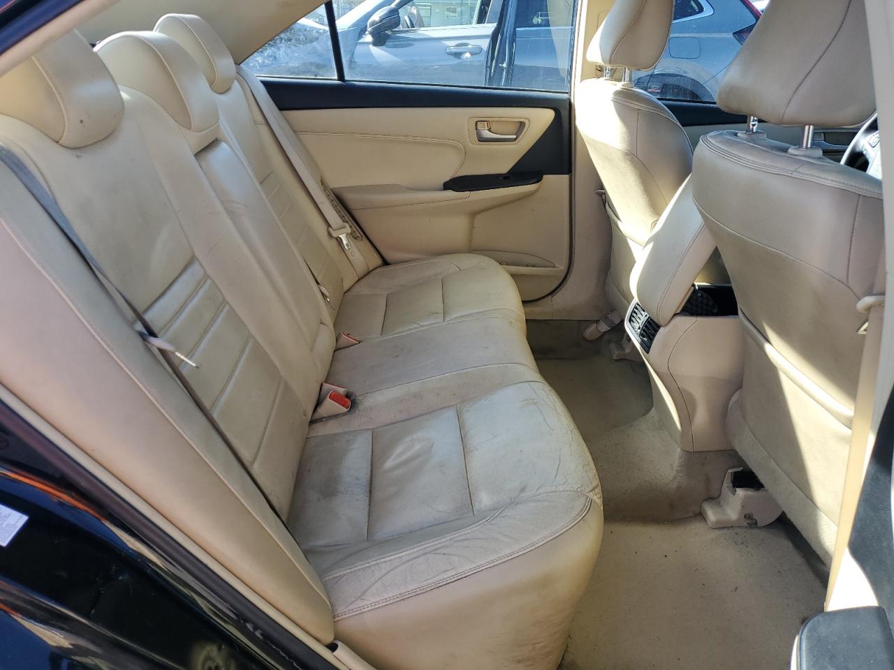 2015 Toyota Camry - Image 10