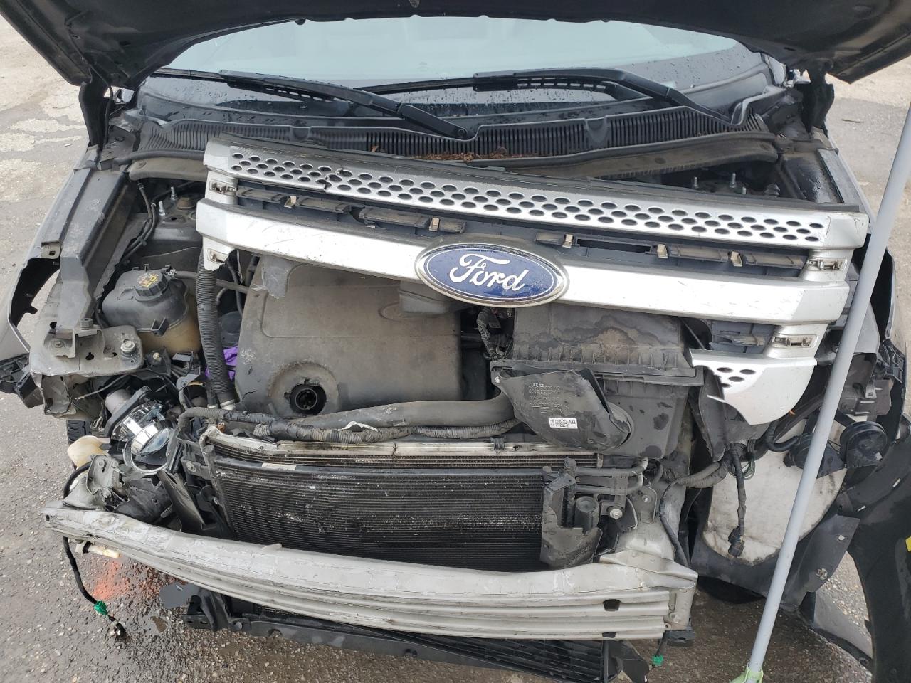2013 Ford Explorer - Image 12