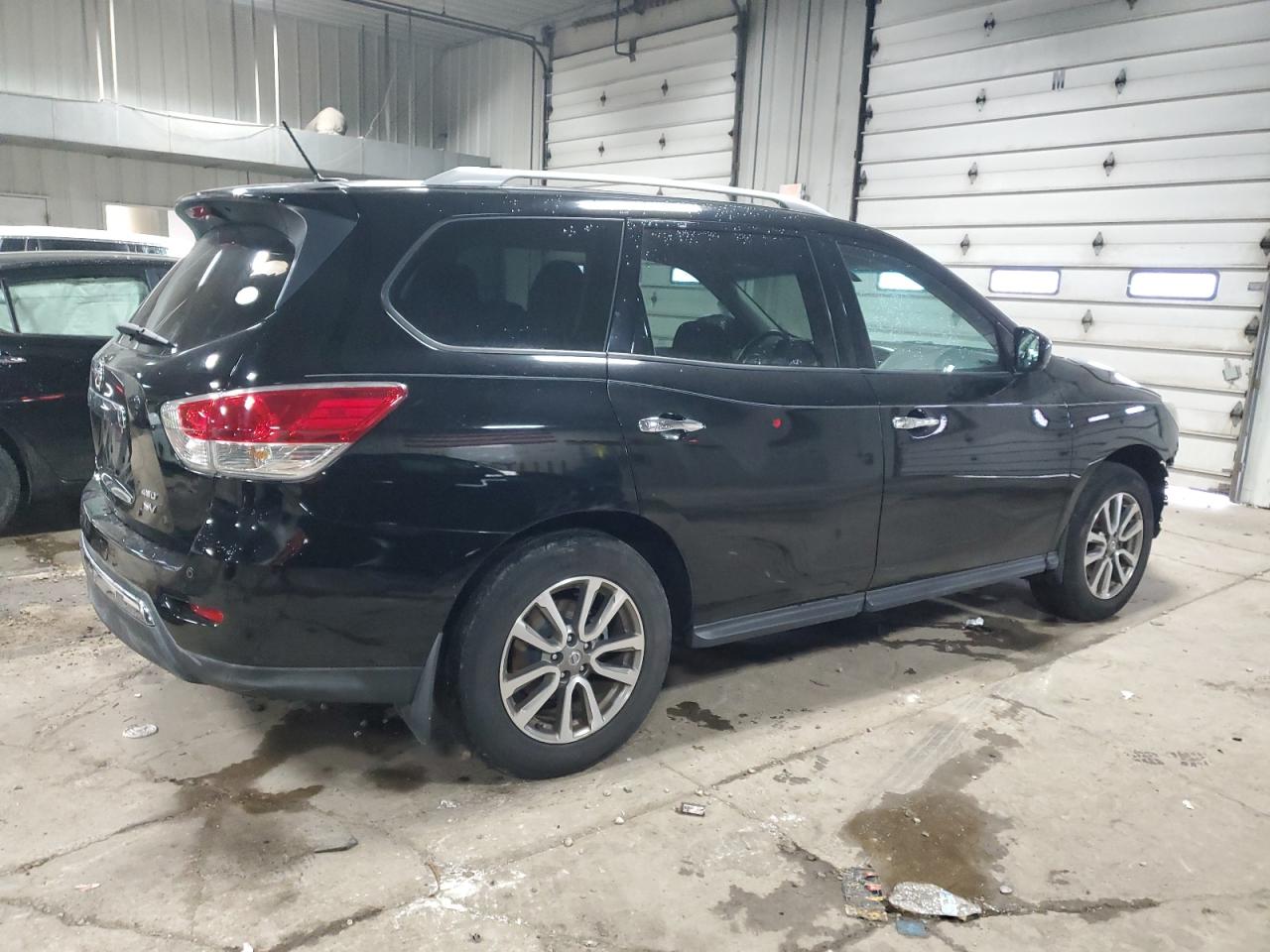 2013 Nissan Pathfinder - Image 3