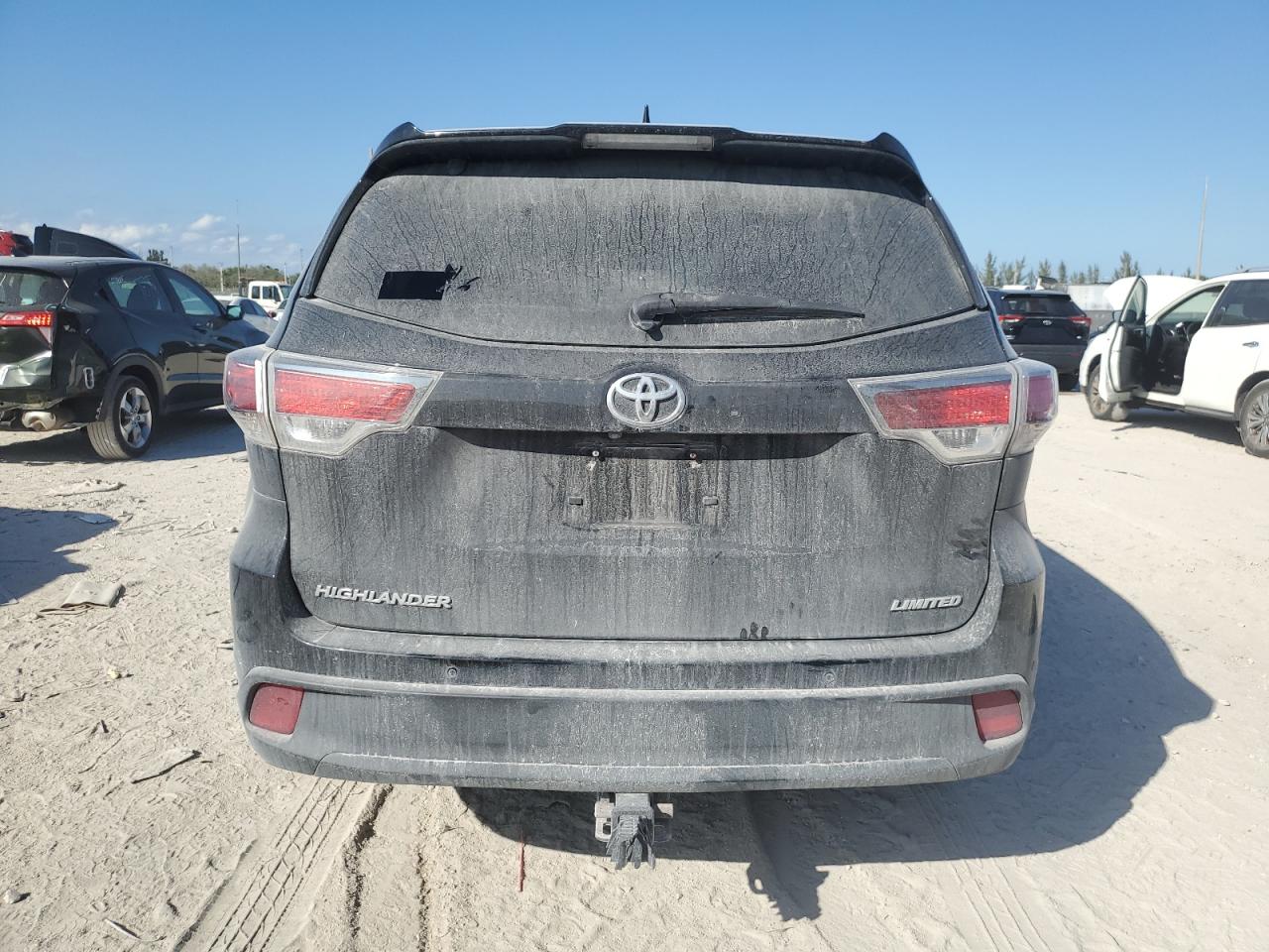 2015 Toyota Highlander - Image 6