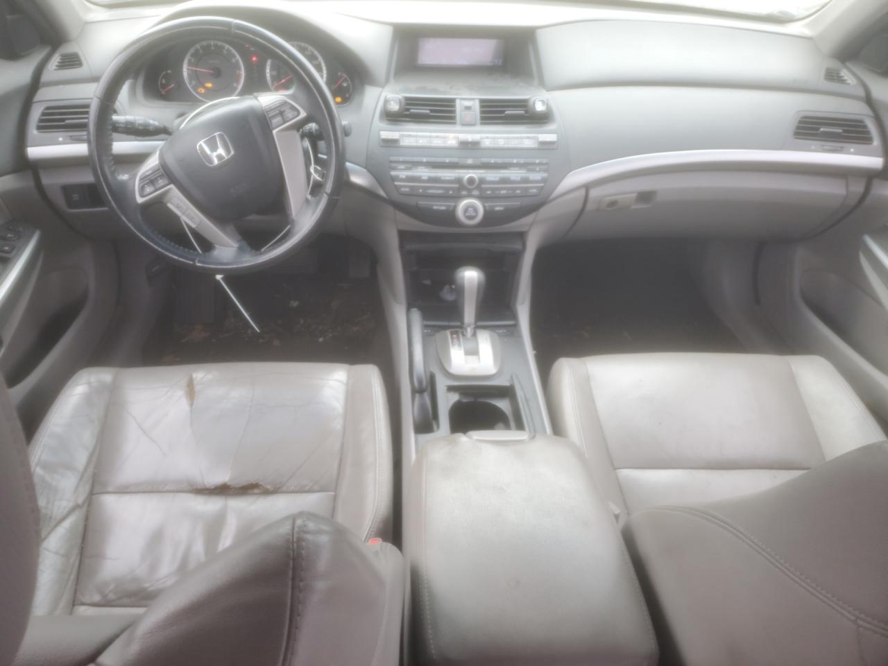 2010 Honda Accord - Image 8