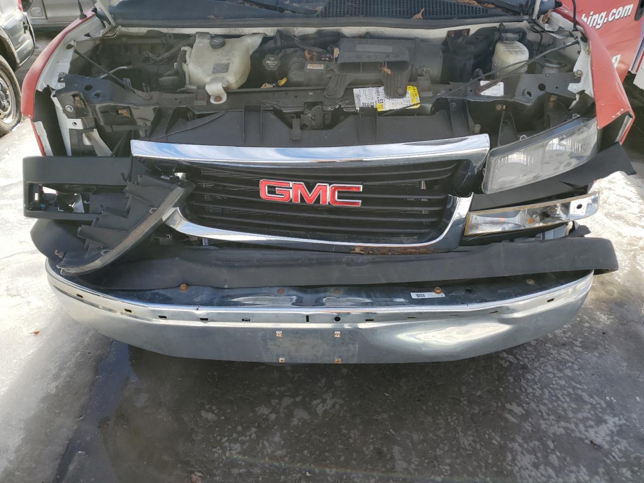 2015 GMC Savana - Image 12