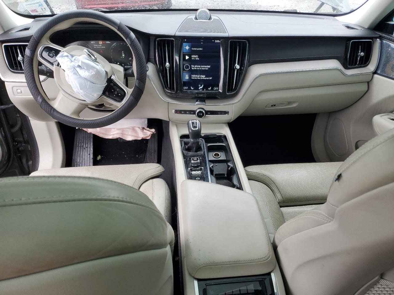 2018 Volvo XC60 - Image 8