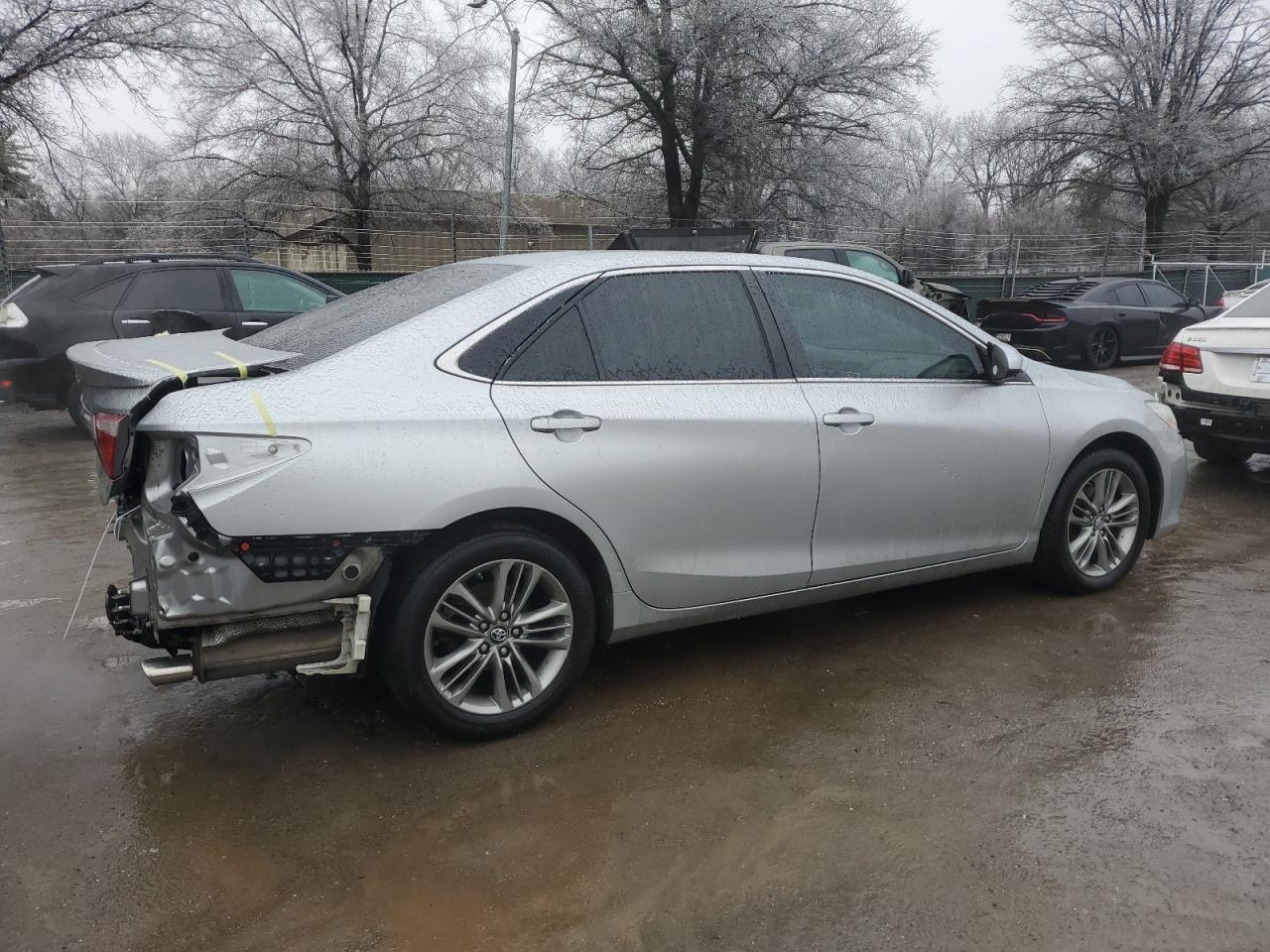 2016 Toyota Camry - Image 3