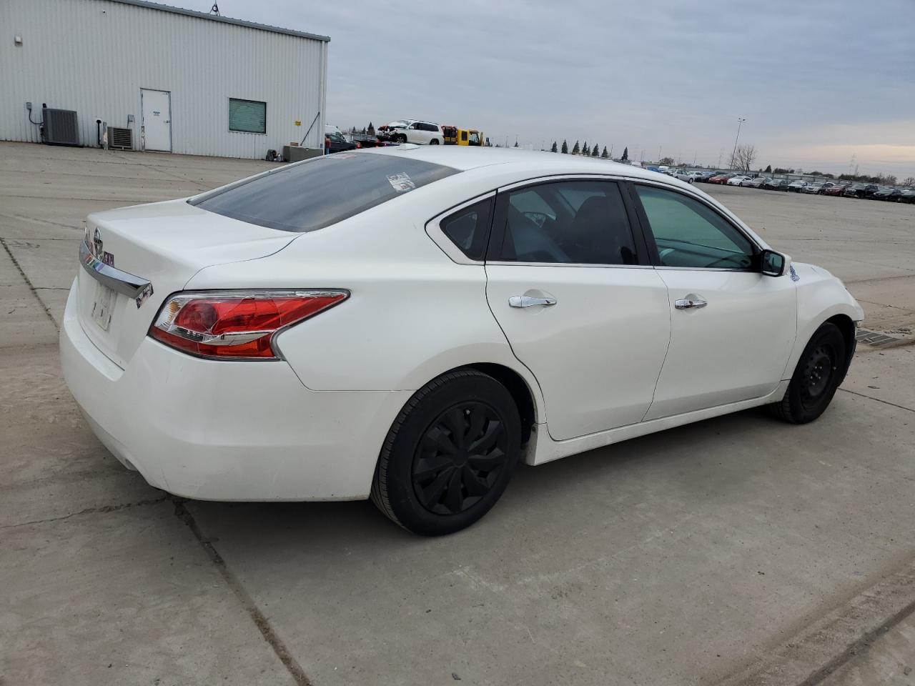 2015 Nissan Altima - Image 3