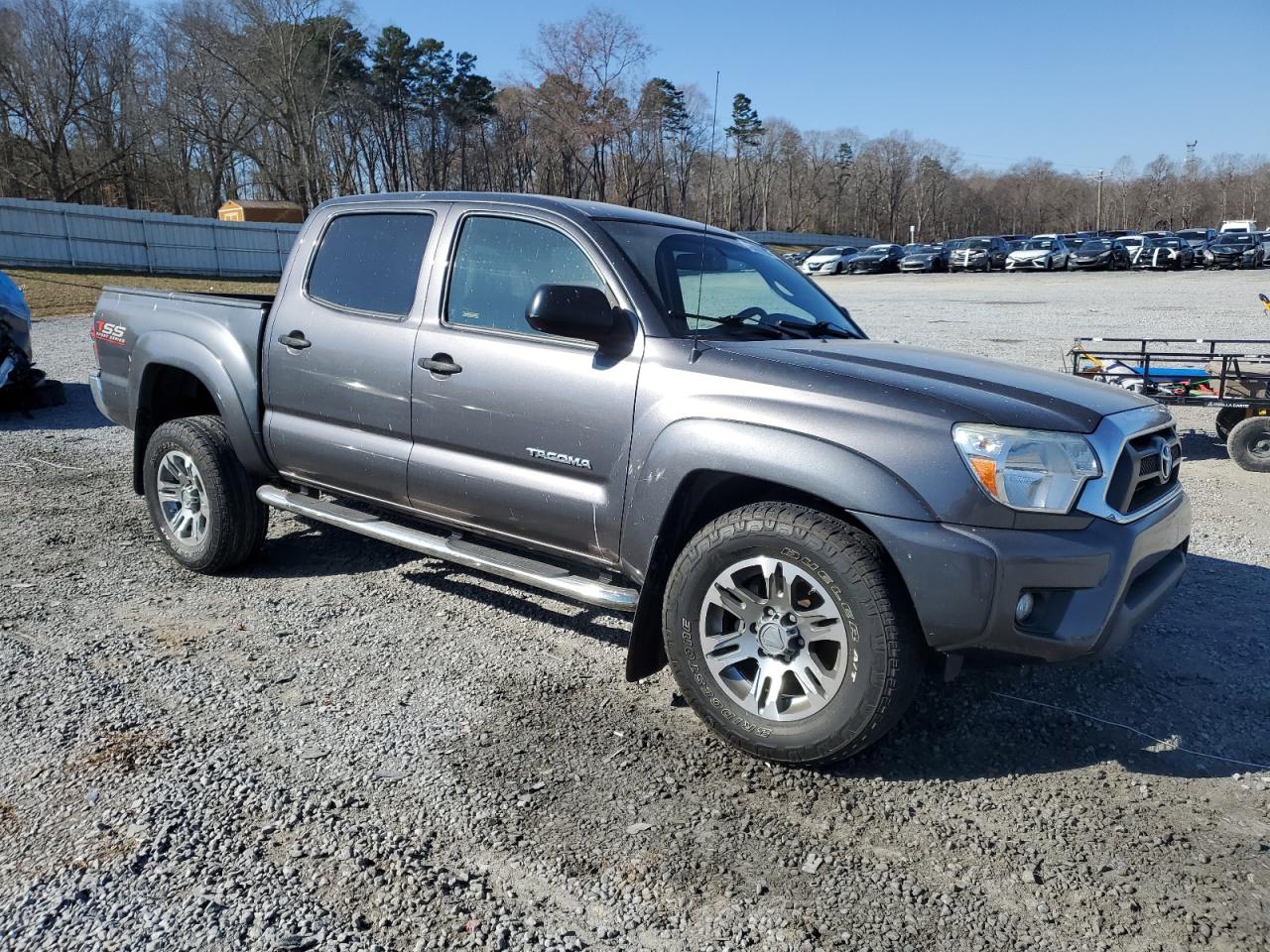 2015 Toyota Tacoma - Image 4