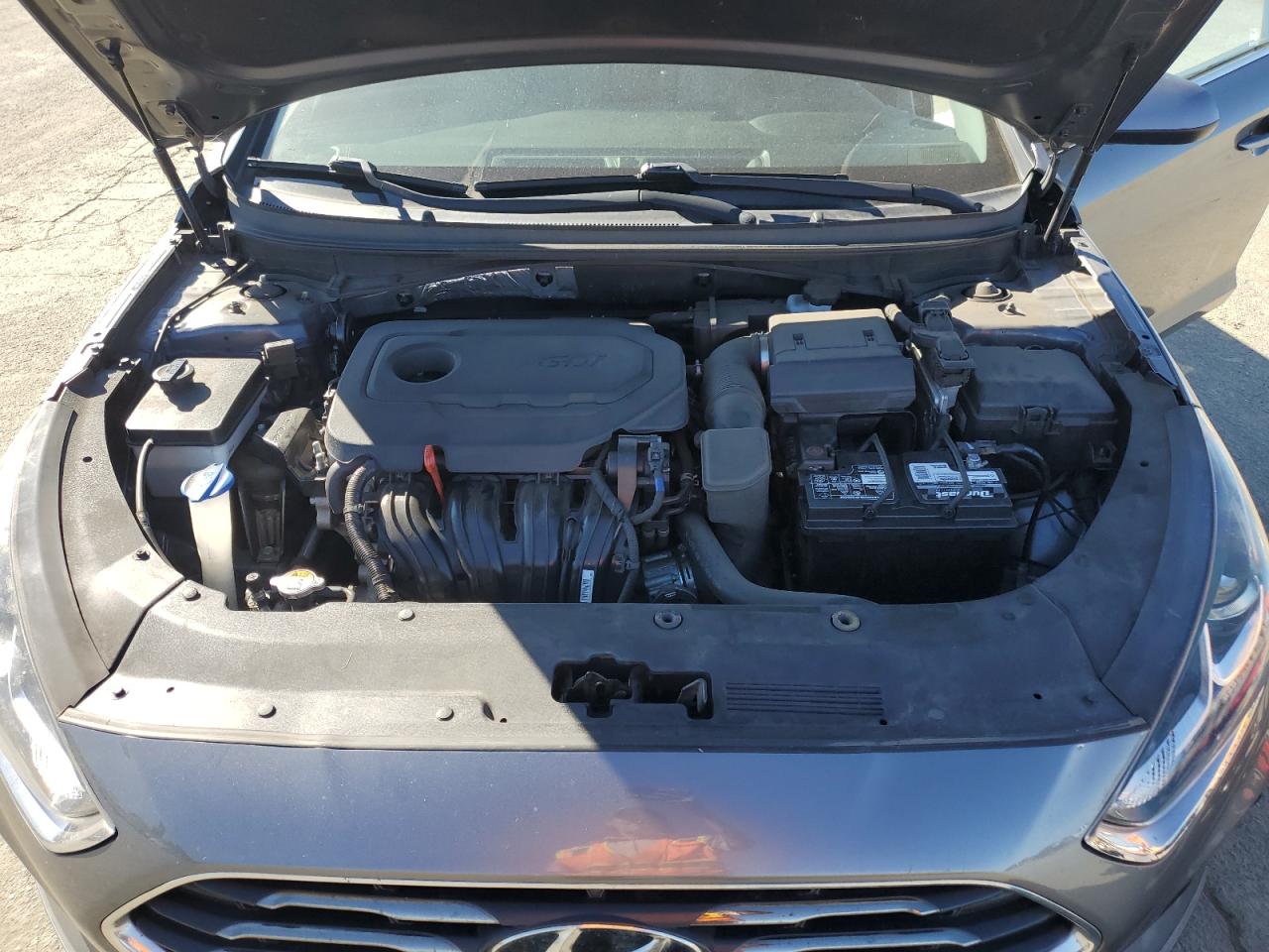2018 Hyundai Sonata - Image 11