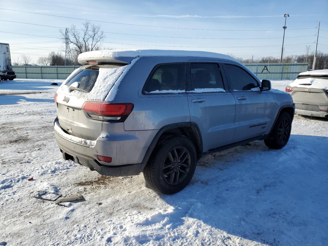 2017 Jeep Grand Cherokee - Image 3