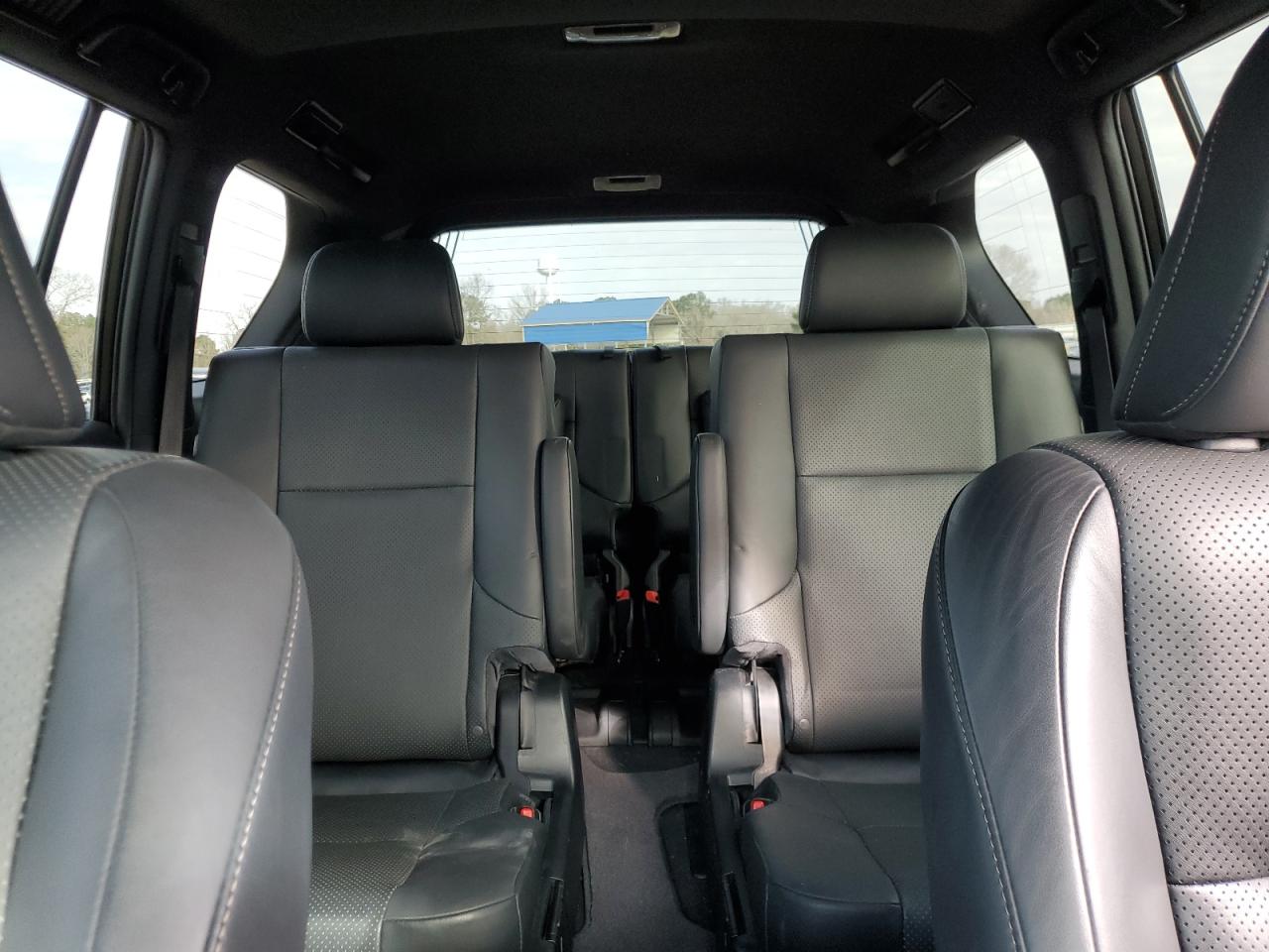 2022 Lexus GX - Image 10