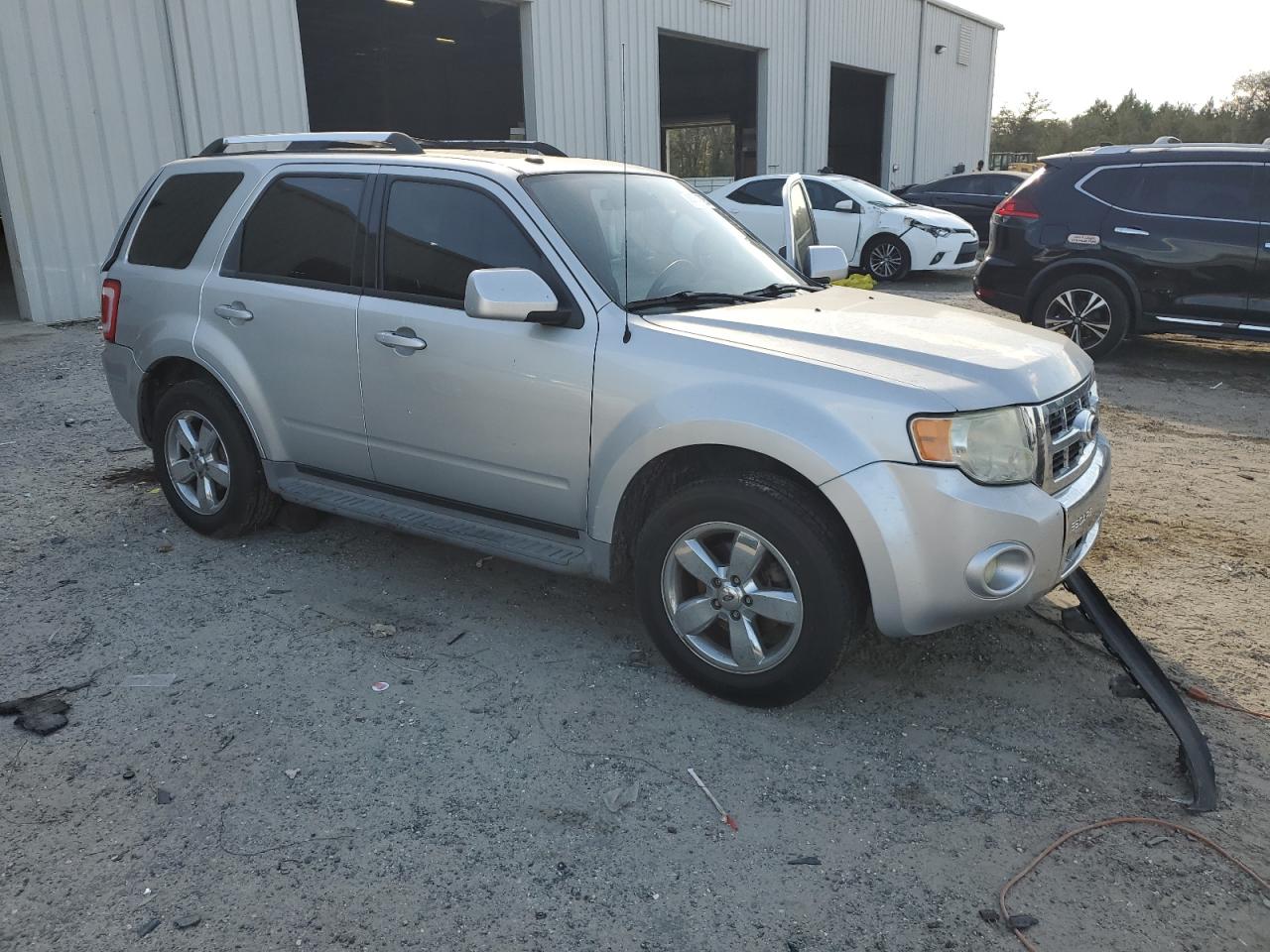 2010 Ford Escape - Image 4