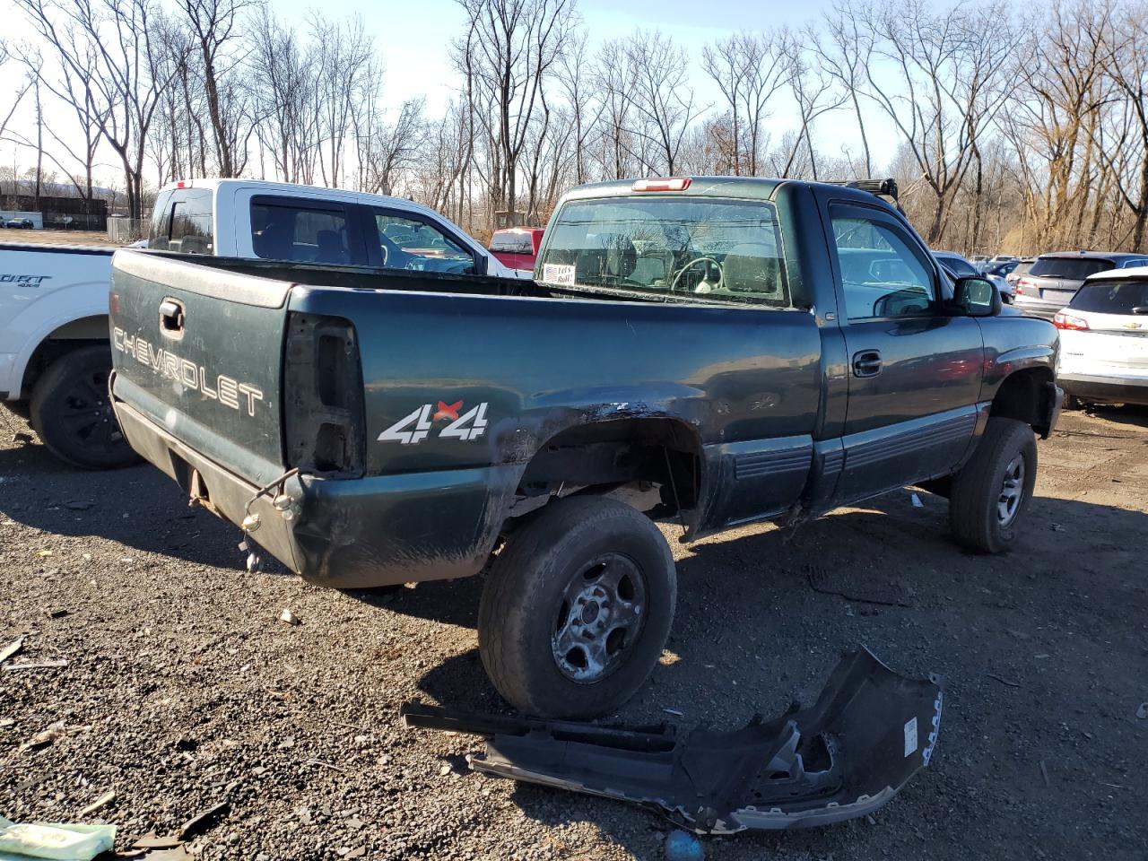 2001 Chevrolet Silverado - Image 3