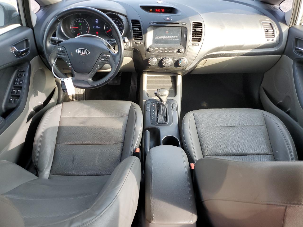 2016 Kia Forte - Image 8