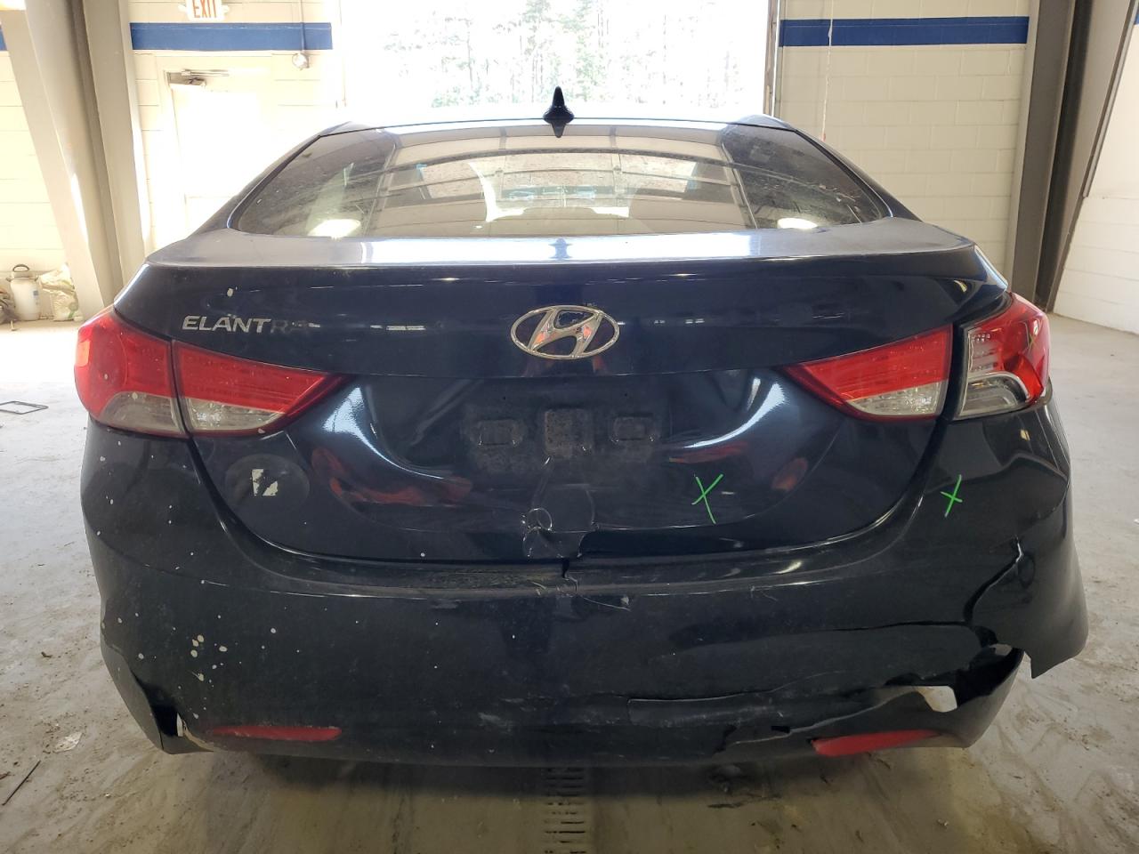 2012 Hyundai Elantra - Image 6