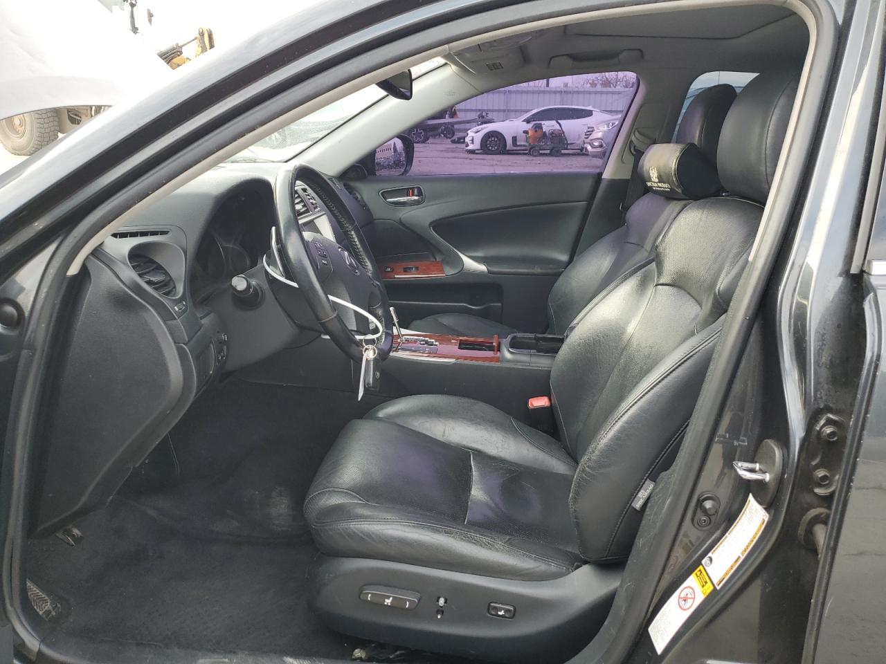 2007 Lexus IS - Image 7