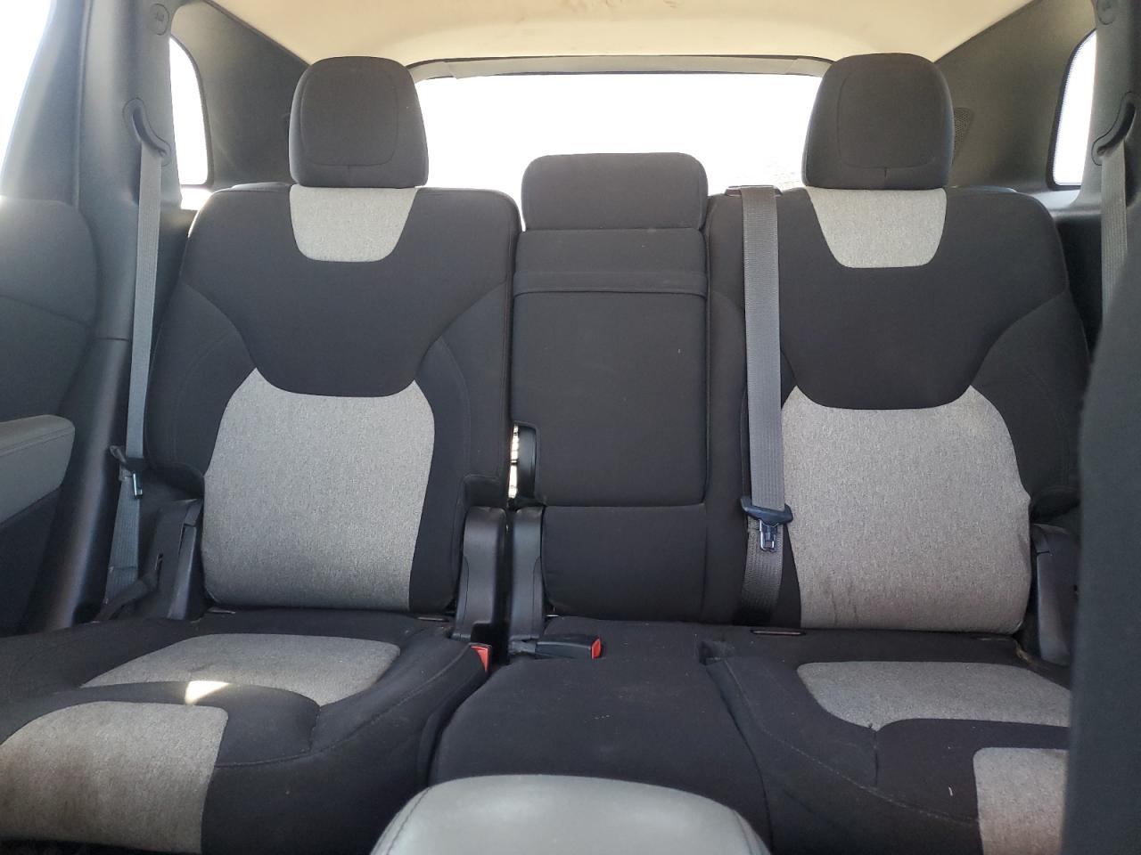 2014 Jeep Grand Cherokee - Image 10