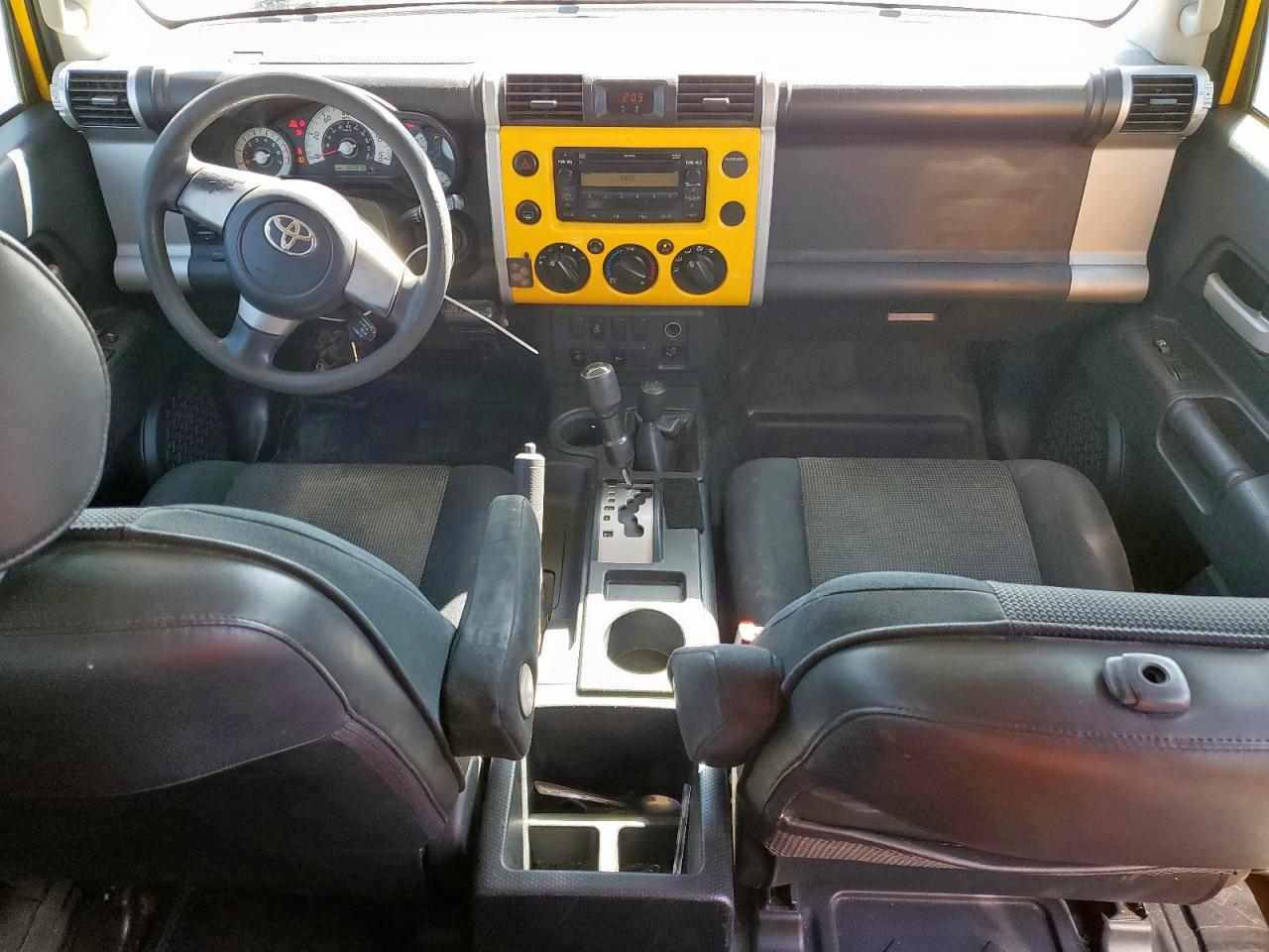 2008 Toyota FJ Cruiser - Image 8