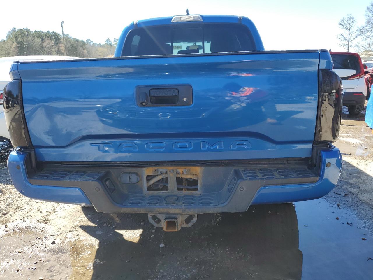 2017 Toyota Tacoma - Image 6