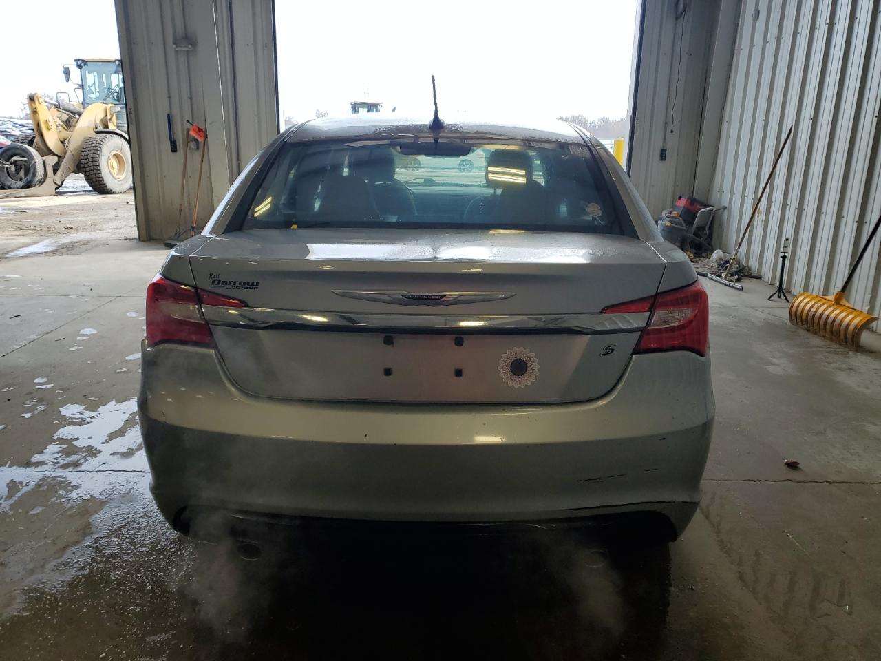2013 Chrysler 200 - Image 6