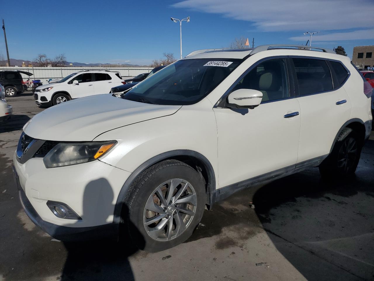 2015 Nissan Rogue - Image 1