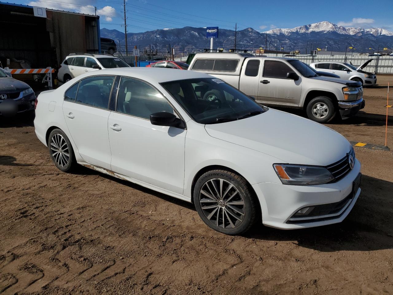 2016 Volkswagen Jetta - Image 4