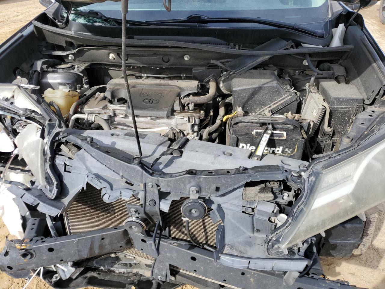 2015 Toyota RAV 4 - Image 12